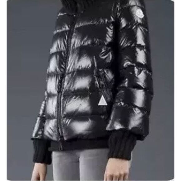 Moncler Women's Waist Length Puffer with Wool Sweater Details - Picture 2 of 12